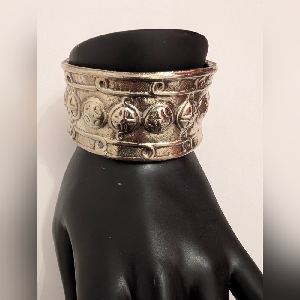 Handicraft Silver-Tone Metal Cuff